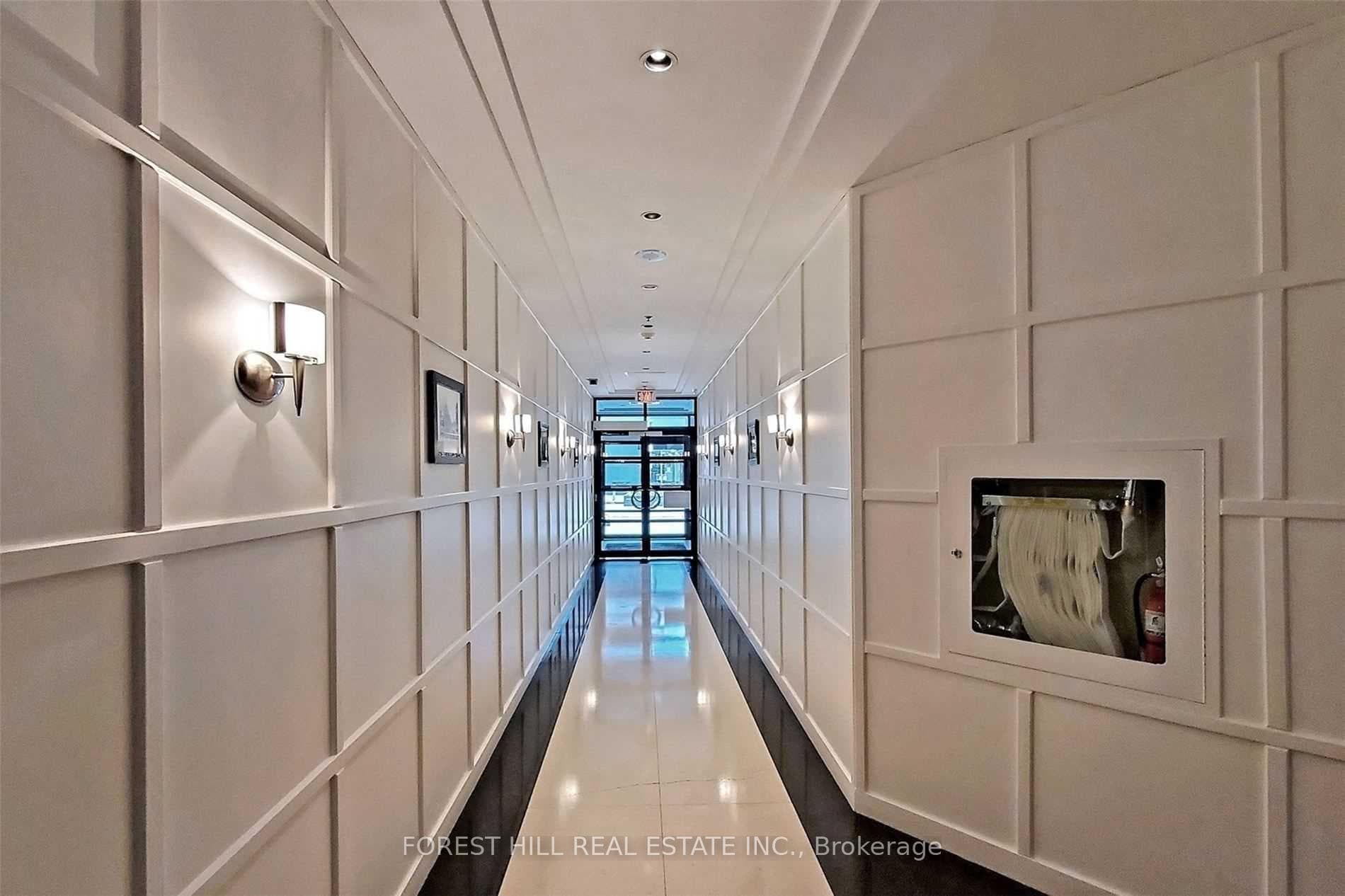102 Bloor Street Unit 708 photo 4
