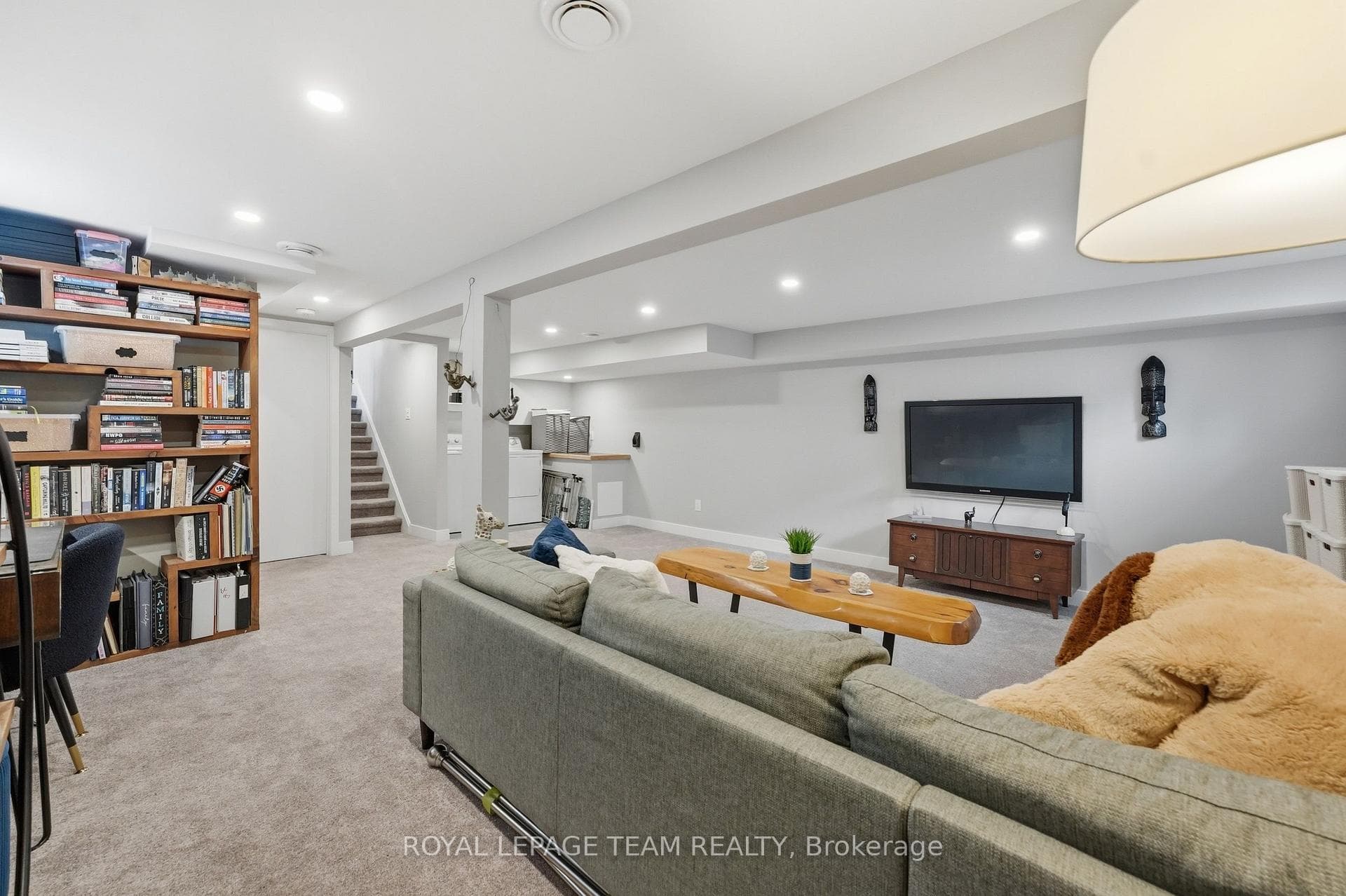 289 Montfort Street photo 39