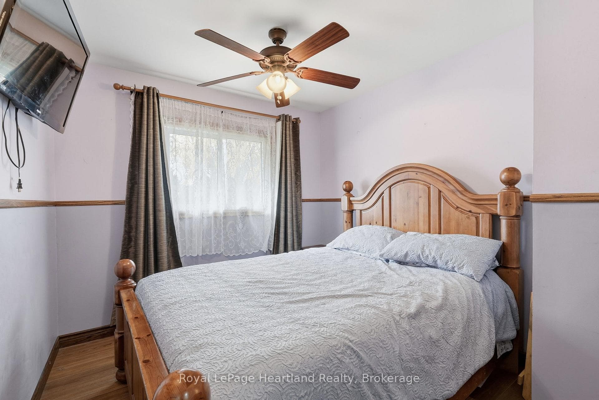 292 Wellington Street photo 17
