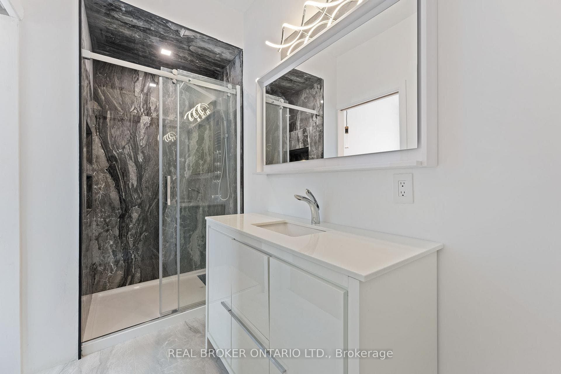 6 Campbell Farm Road photo 37
