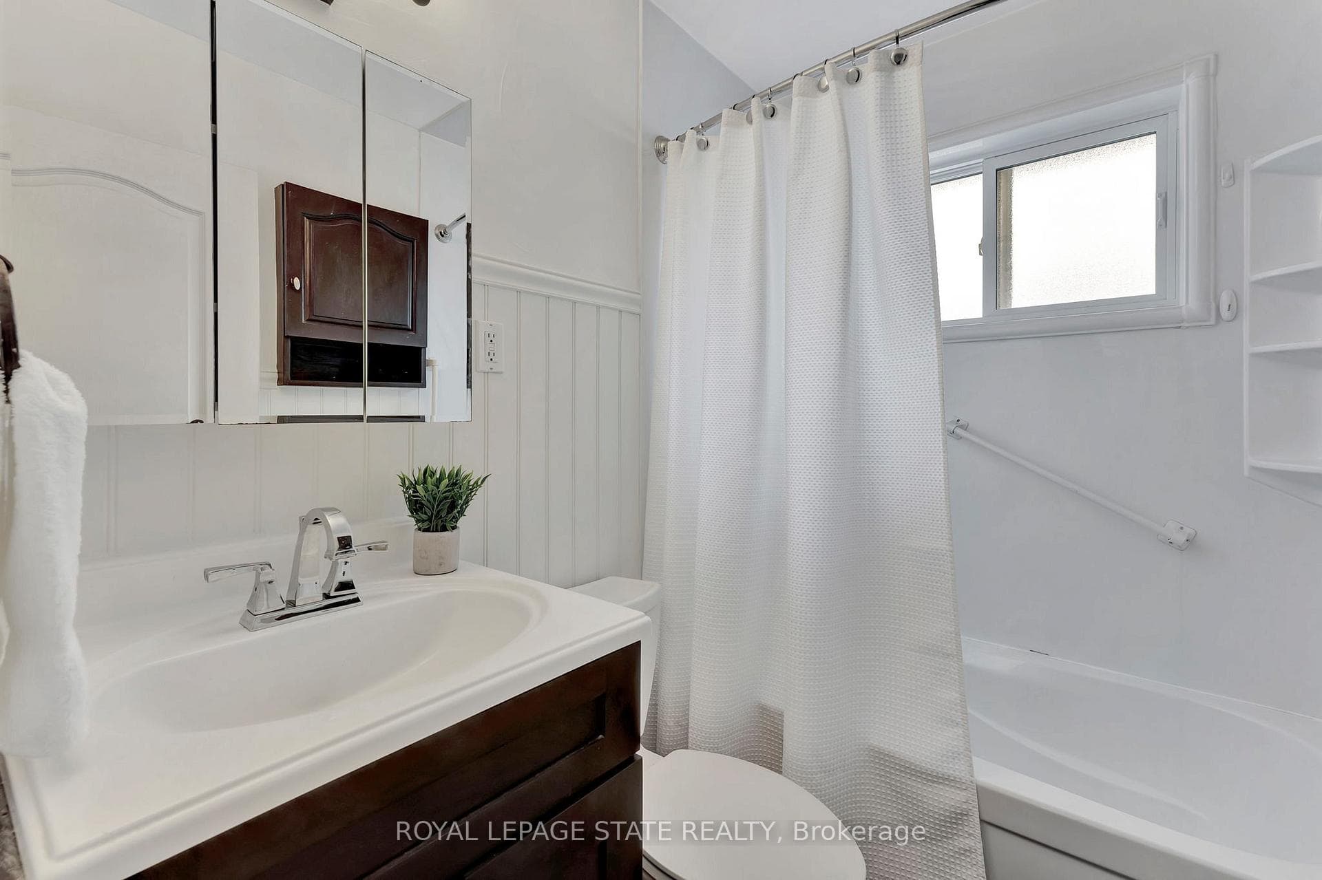411 East 15th Street photo 17
