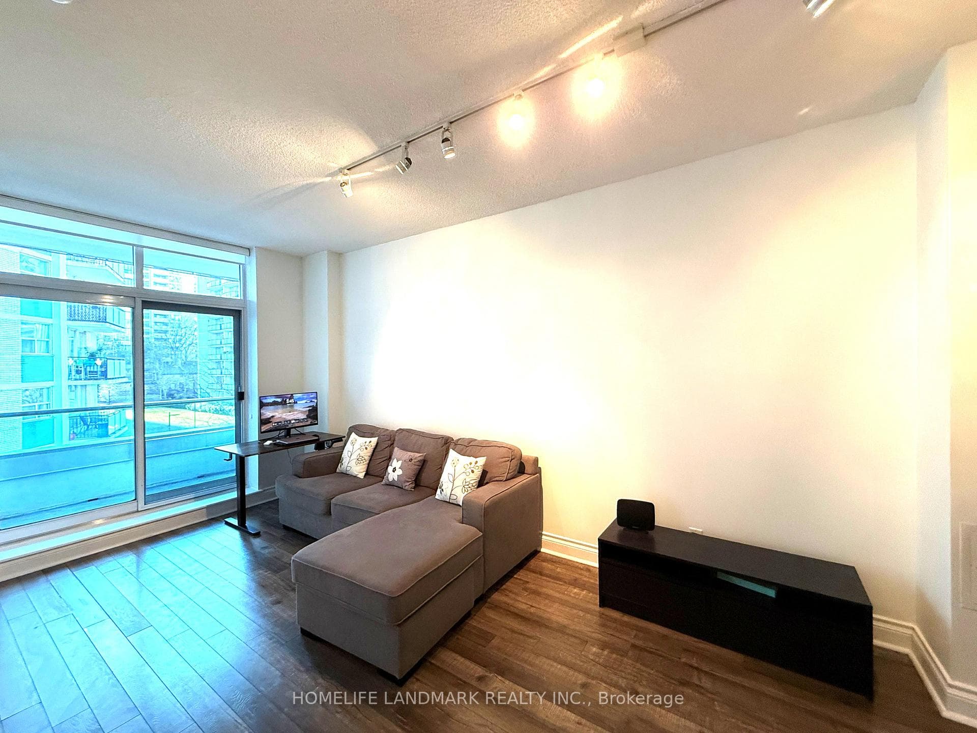 70 Alexander Street Unit 311 photo 20