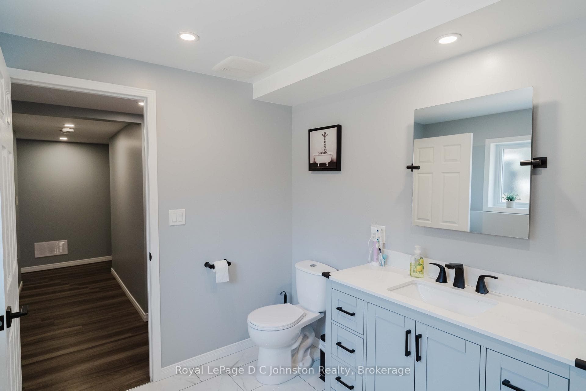 472 Joseph Street photo 36