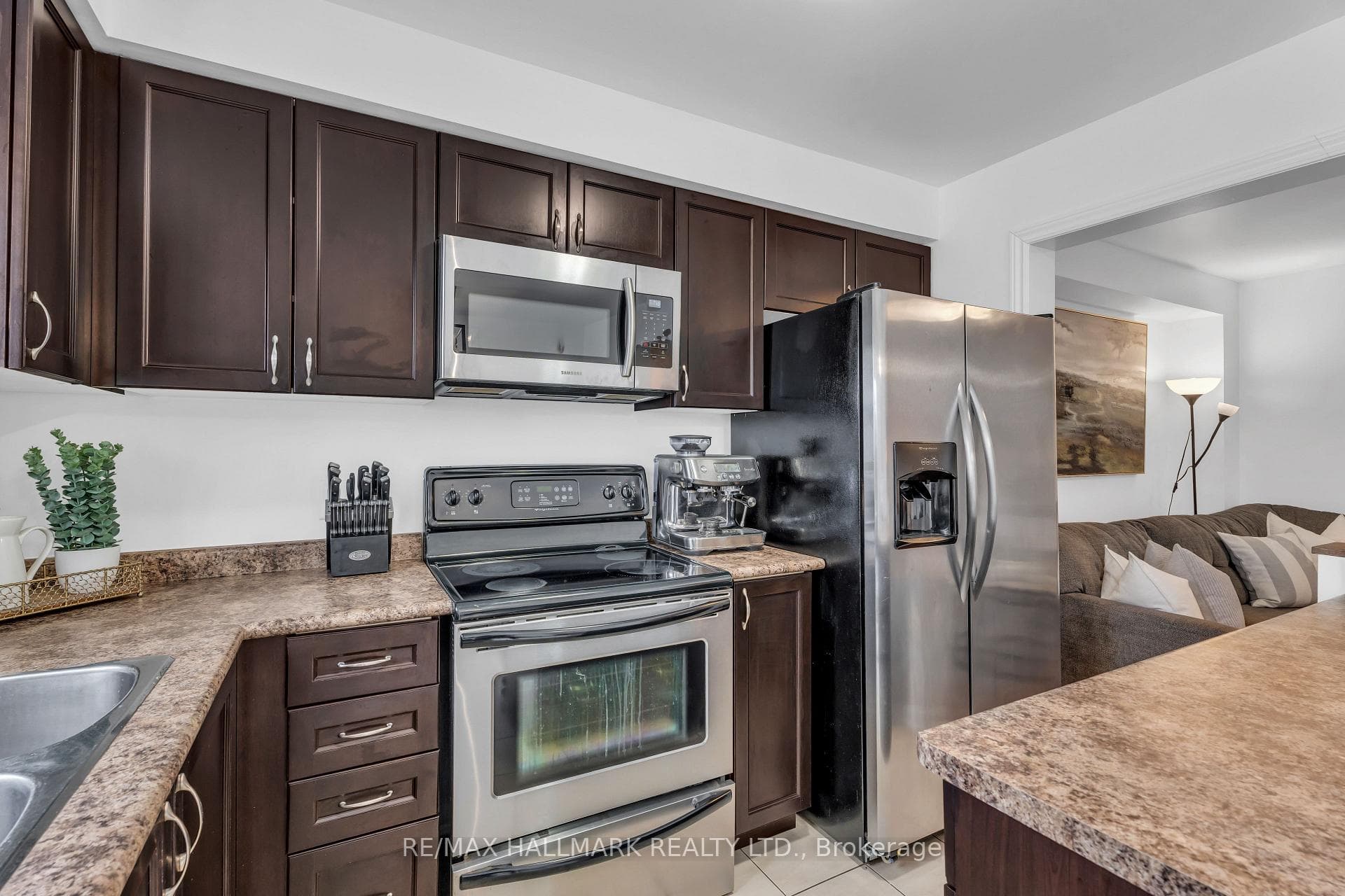 77 Commonwealth Road photo 18