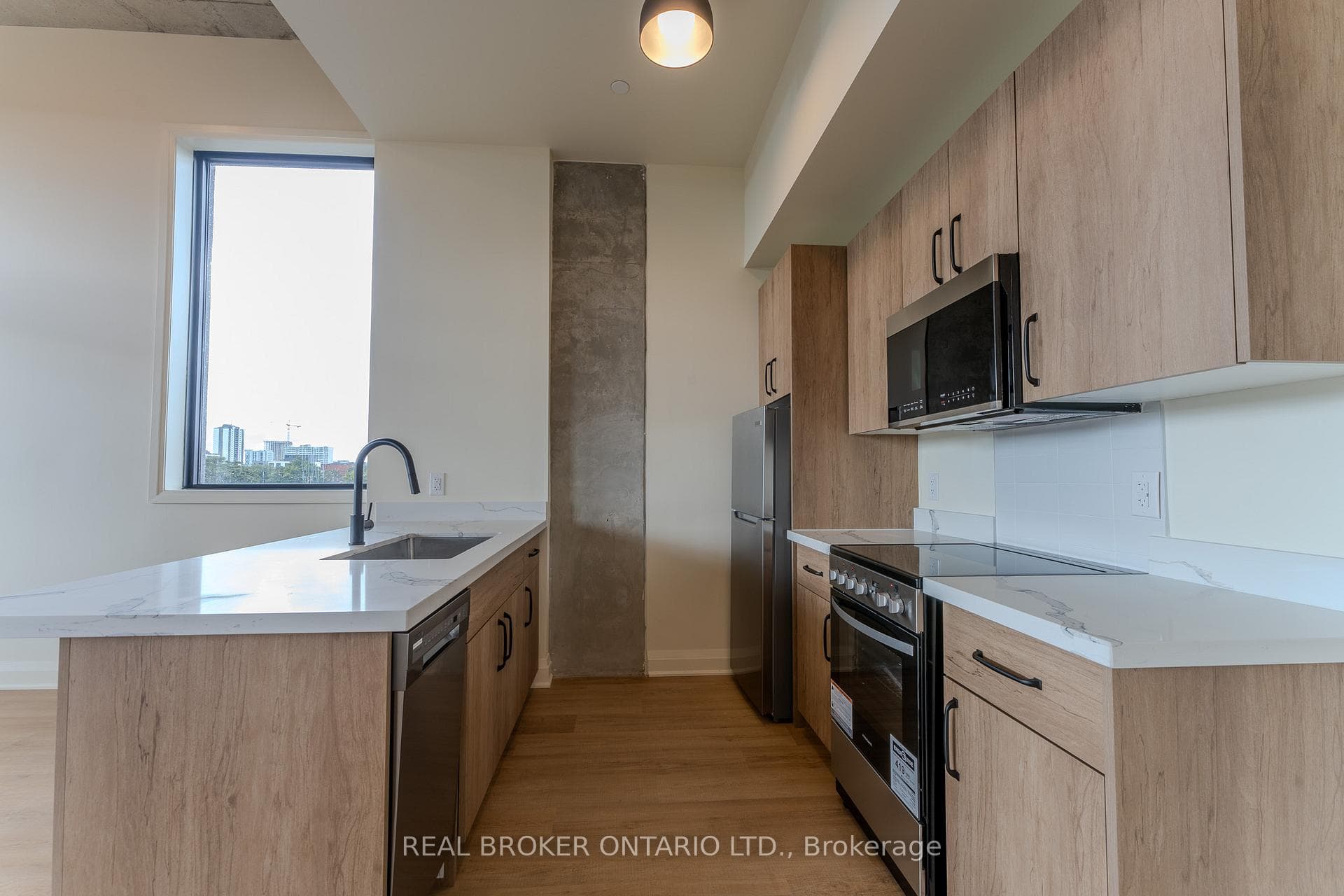 11 Robert Street Unit 602 photo 3