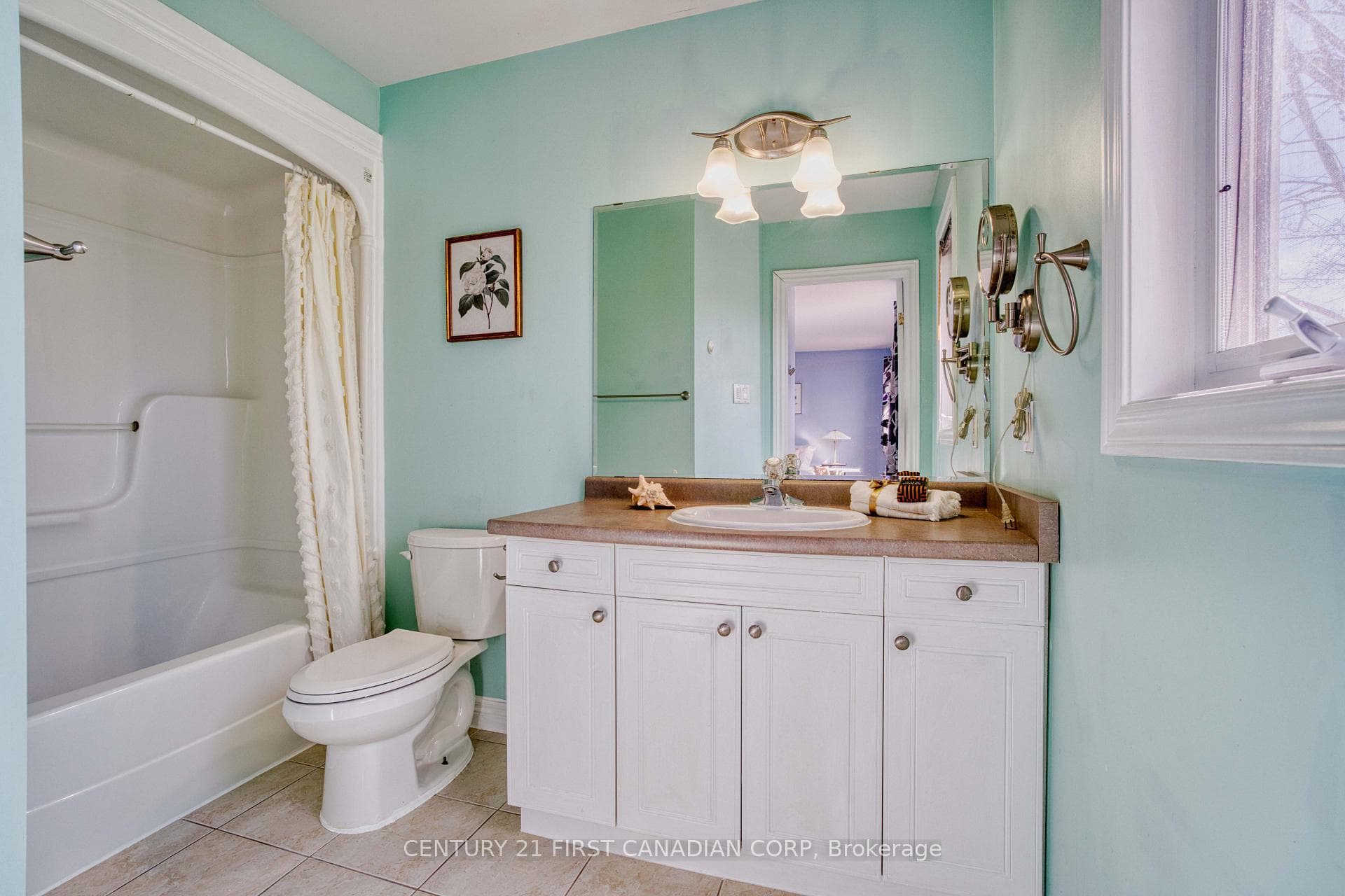 89 Mctaggart Court photo 23