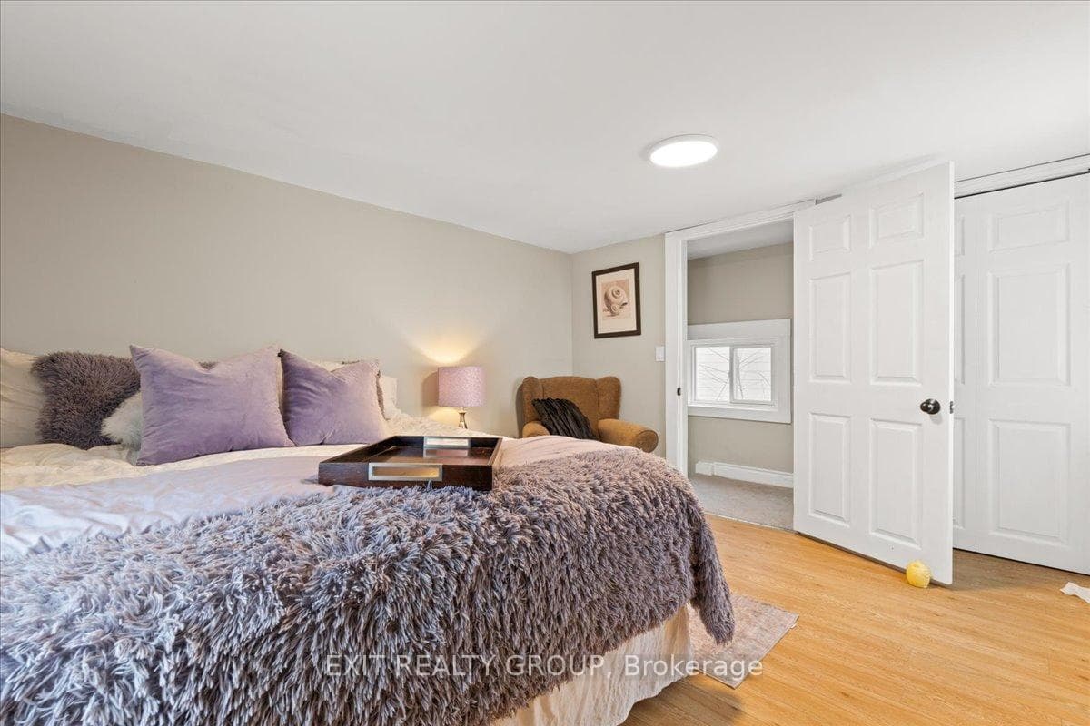 251 King Street photo 21