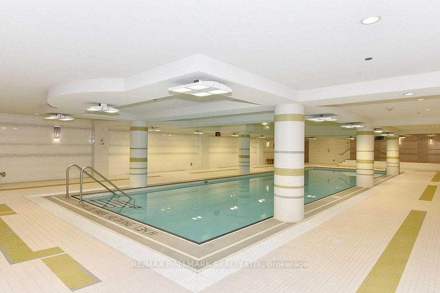 99 South Town Centre Boulevard Unit 802 photo 5