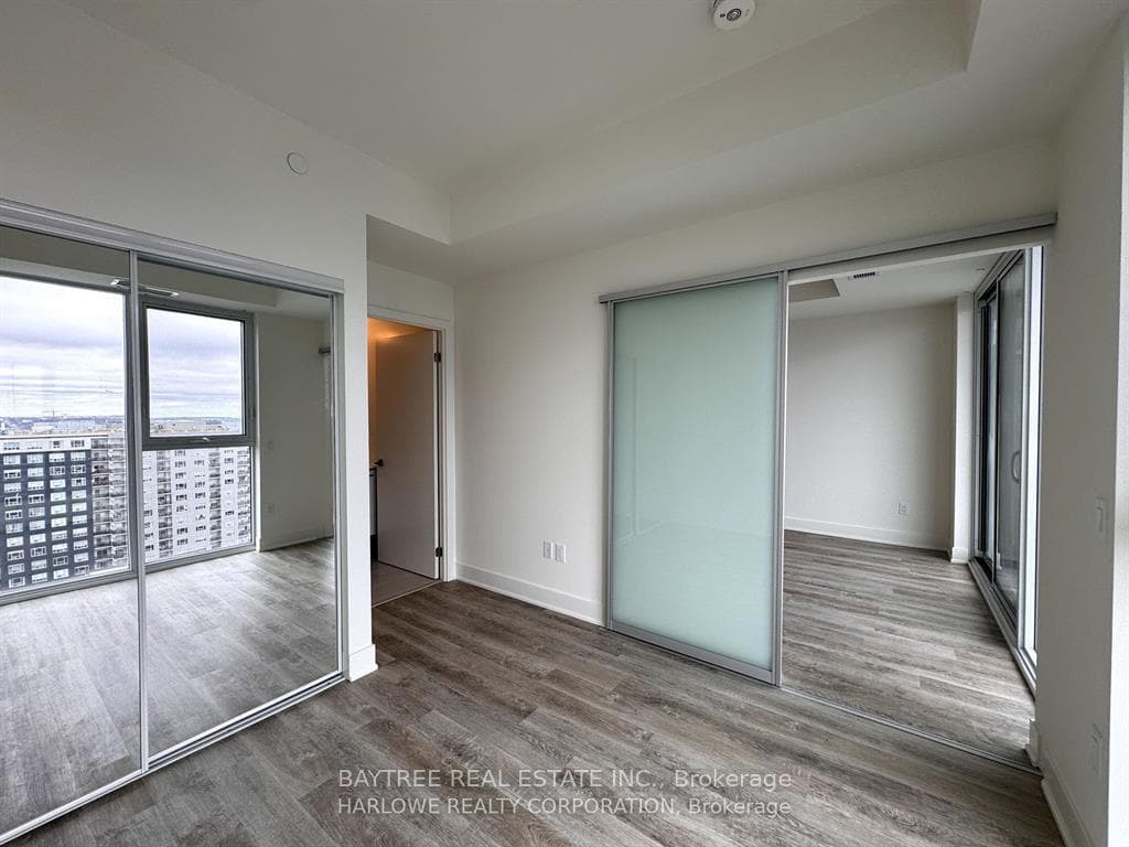 185 Deerfield Road Unit 812 photo 6