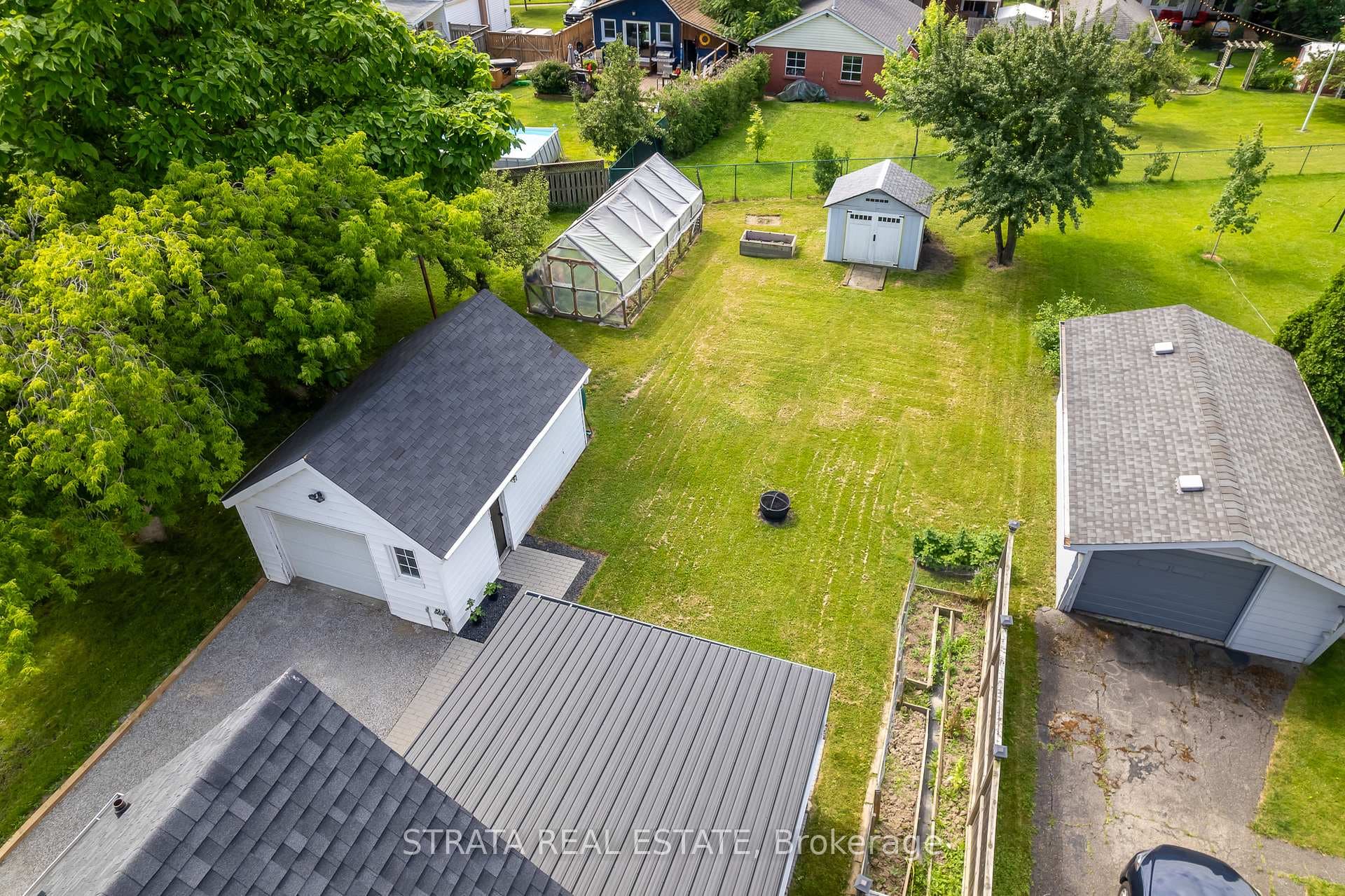 6 Vivian Avenue photo 29