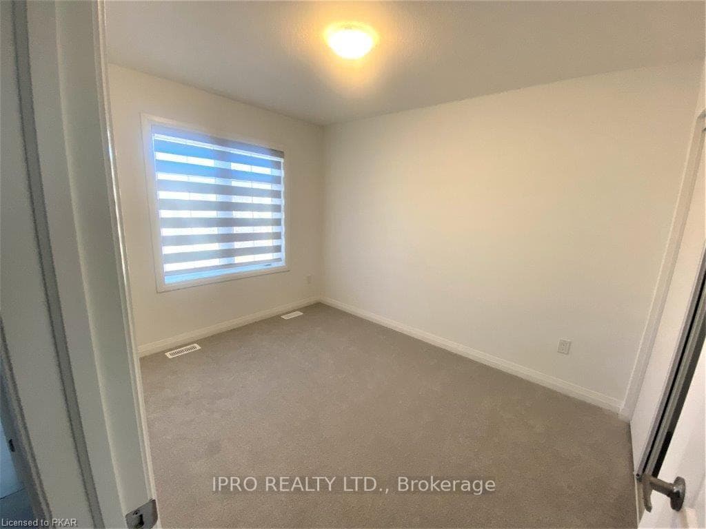 14 William Nador Street photo 12