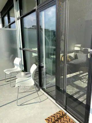 251 MANITOBA Street Unit 819 photo 17