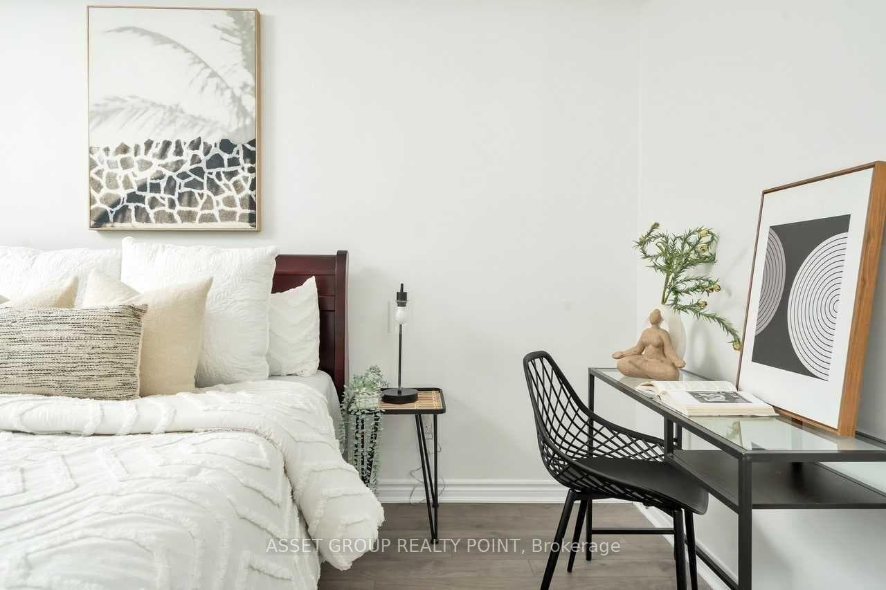 150 Oak Park Boulevard Unit 218 photo 6