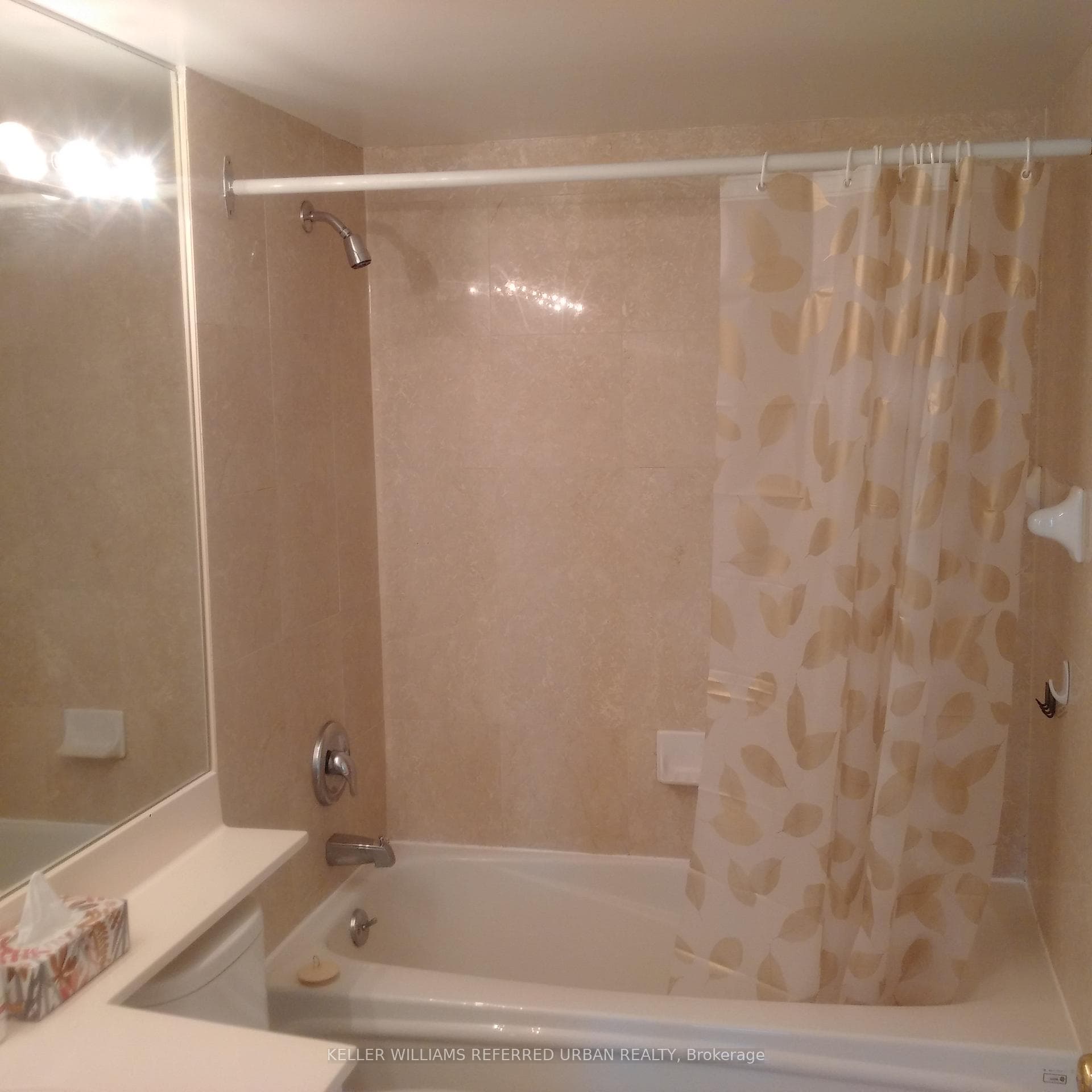 889 Bay Street Unit 910 photo 23