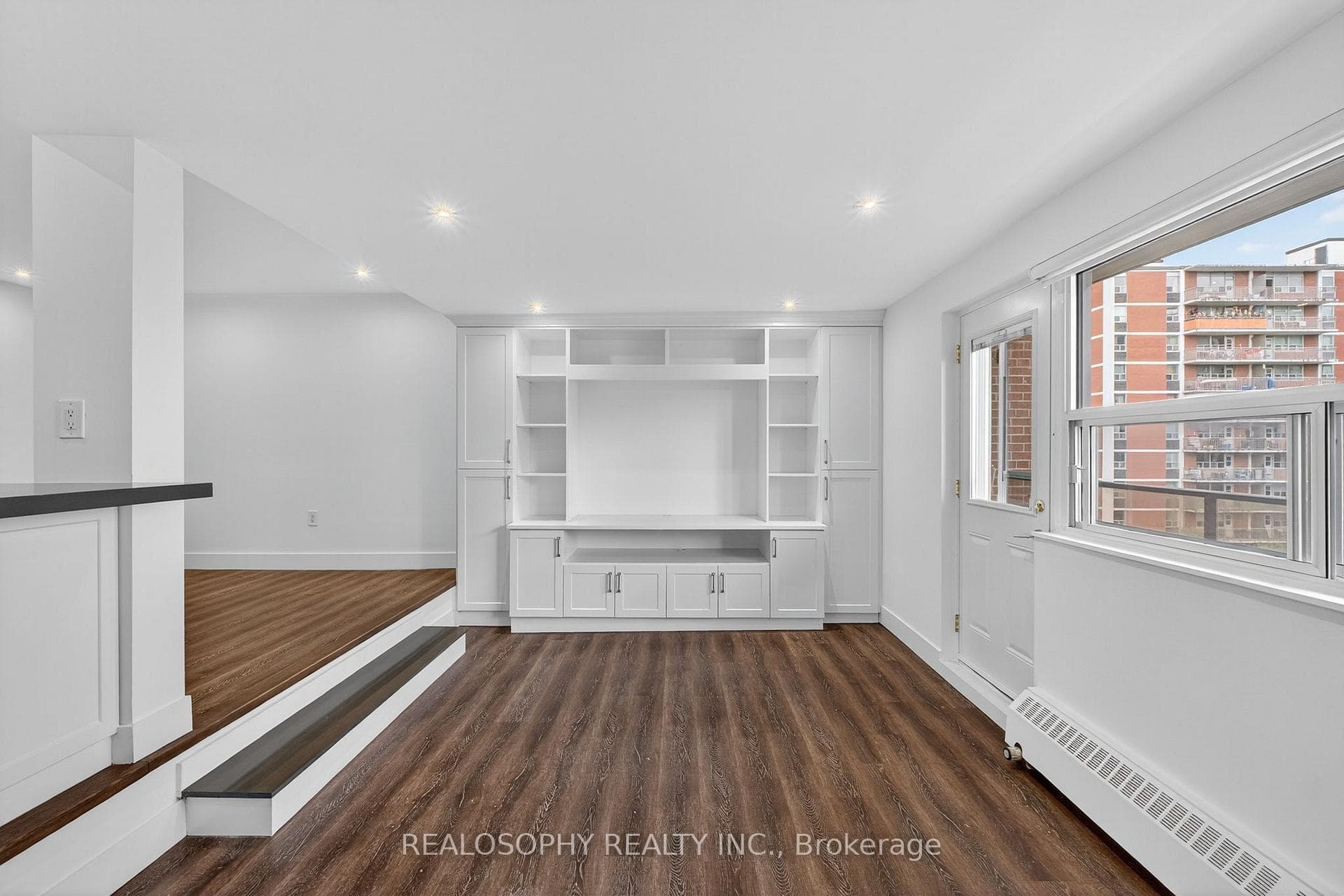 15 Elizabeth Street Unit 905 photo 5