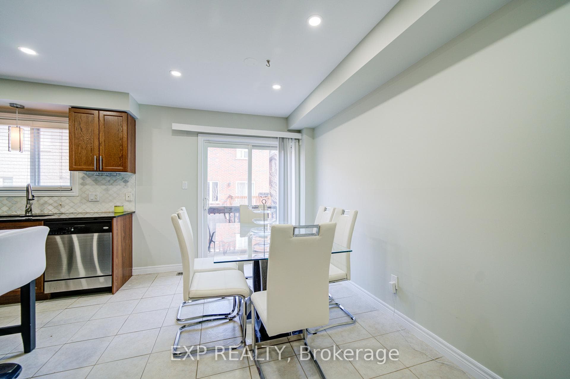 2280 Baronwood Drive Unit 66 photo 14
