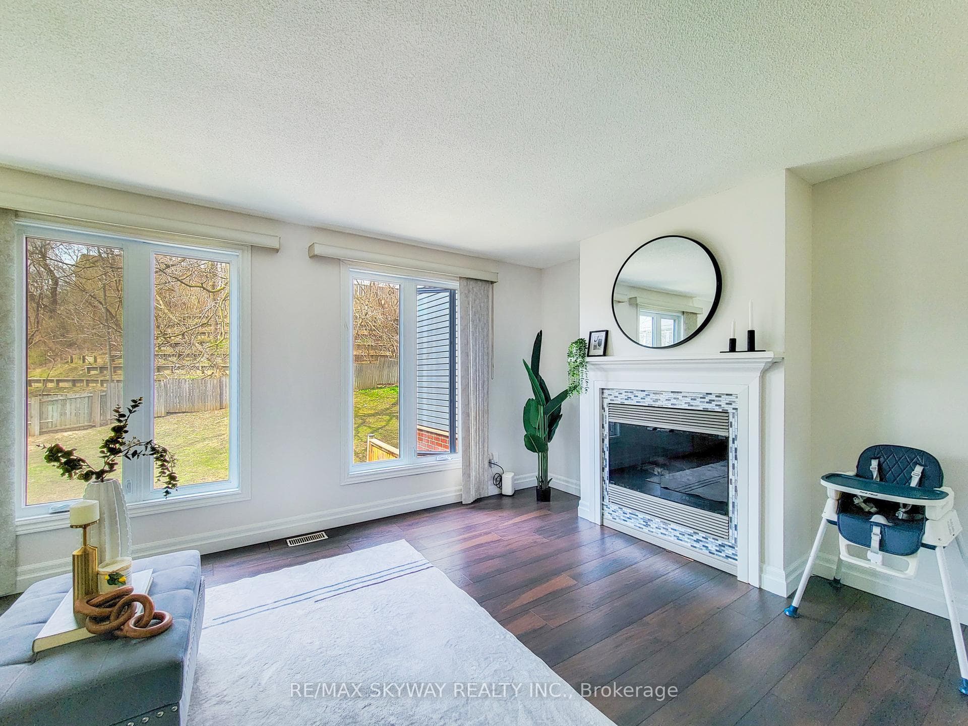 56 Harris Avenue Unit B photo 15