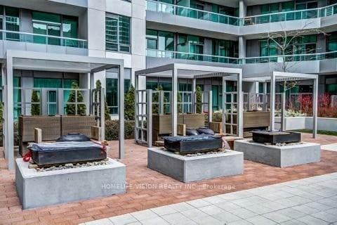 25 Lower Simcoe Street Unit Ph17 photo 9