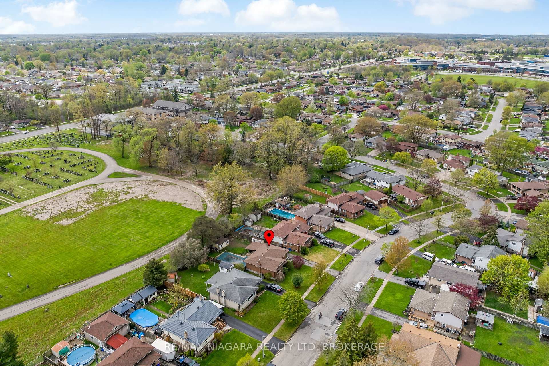 56 Royal Oak Drive photo 29