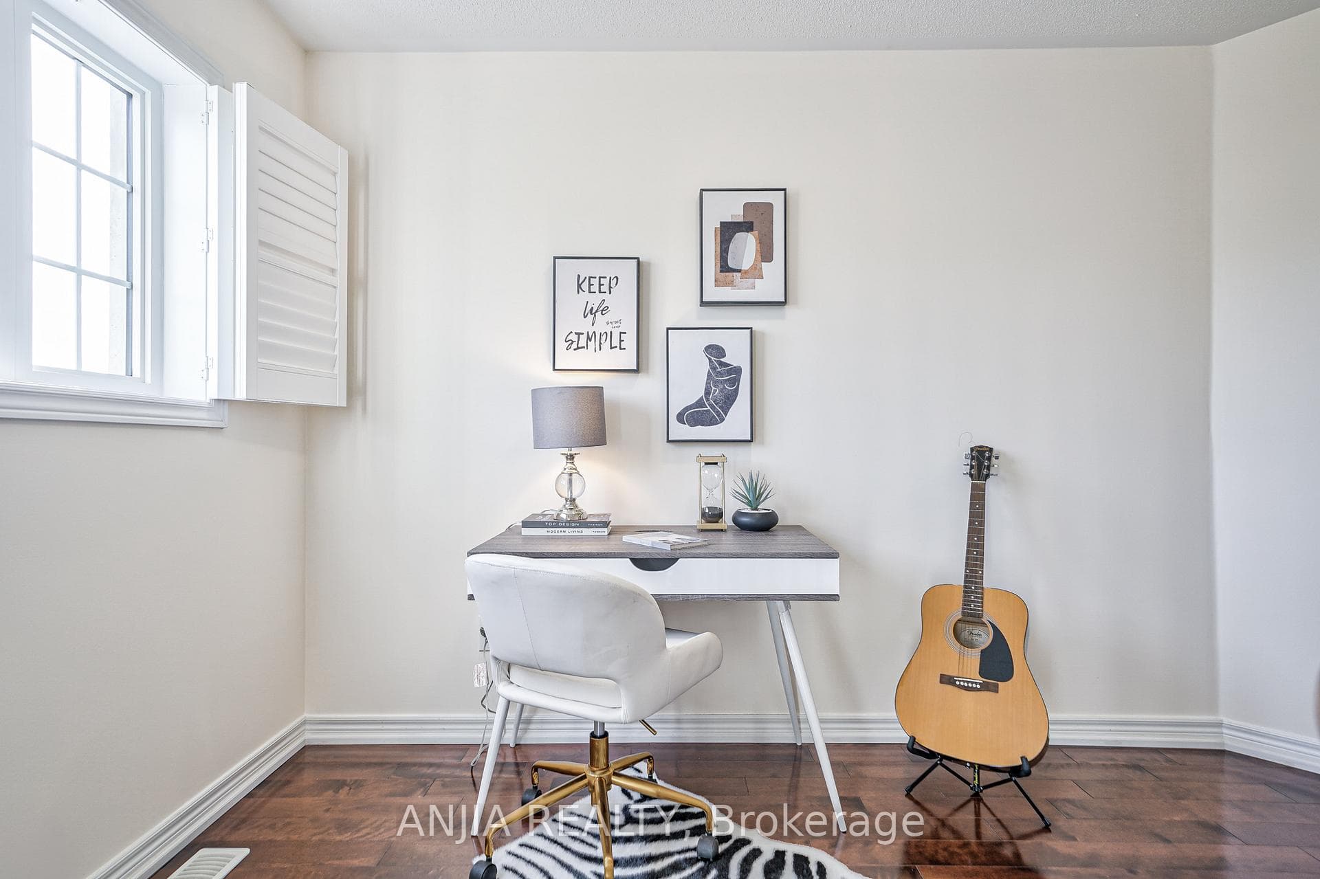 12 Hermitage Boulevard photo 18