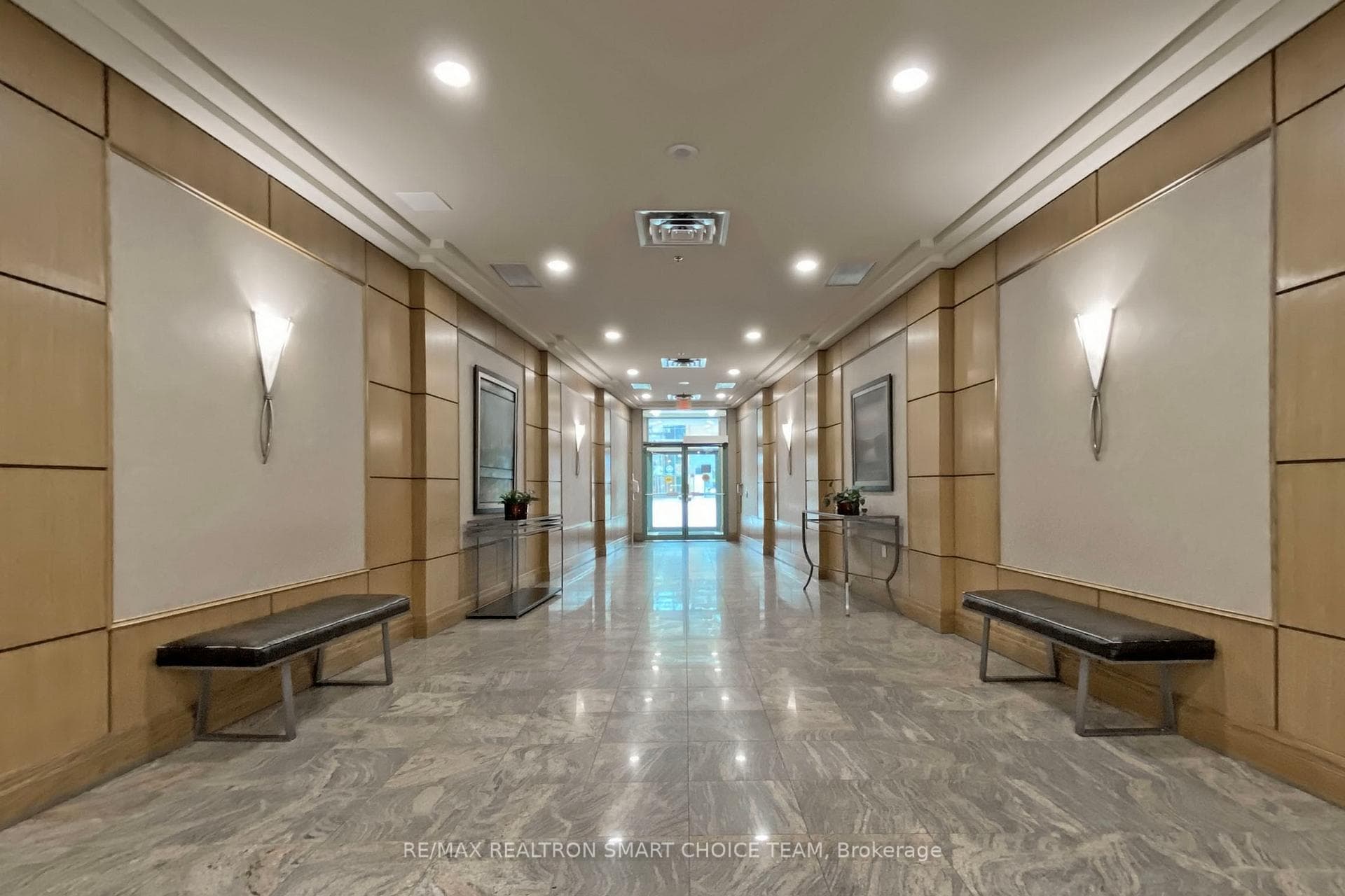 5508 Yonge Street Unit 903 photo 4