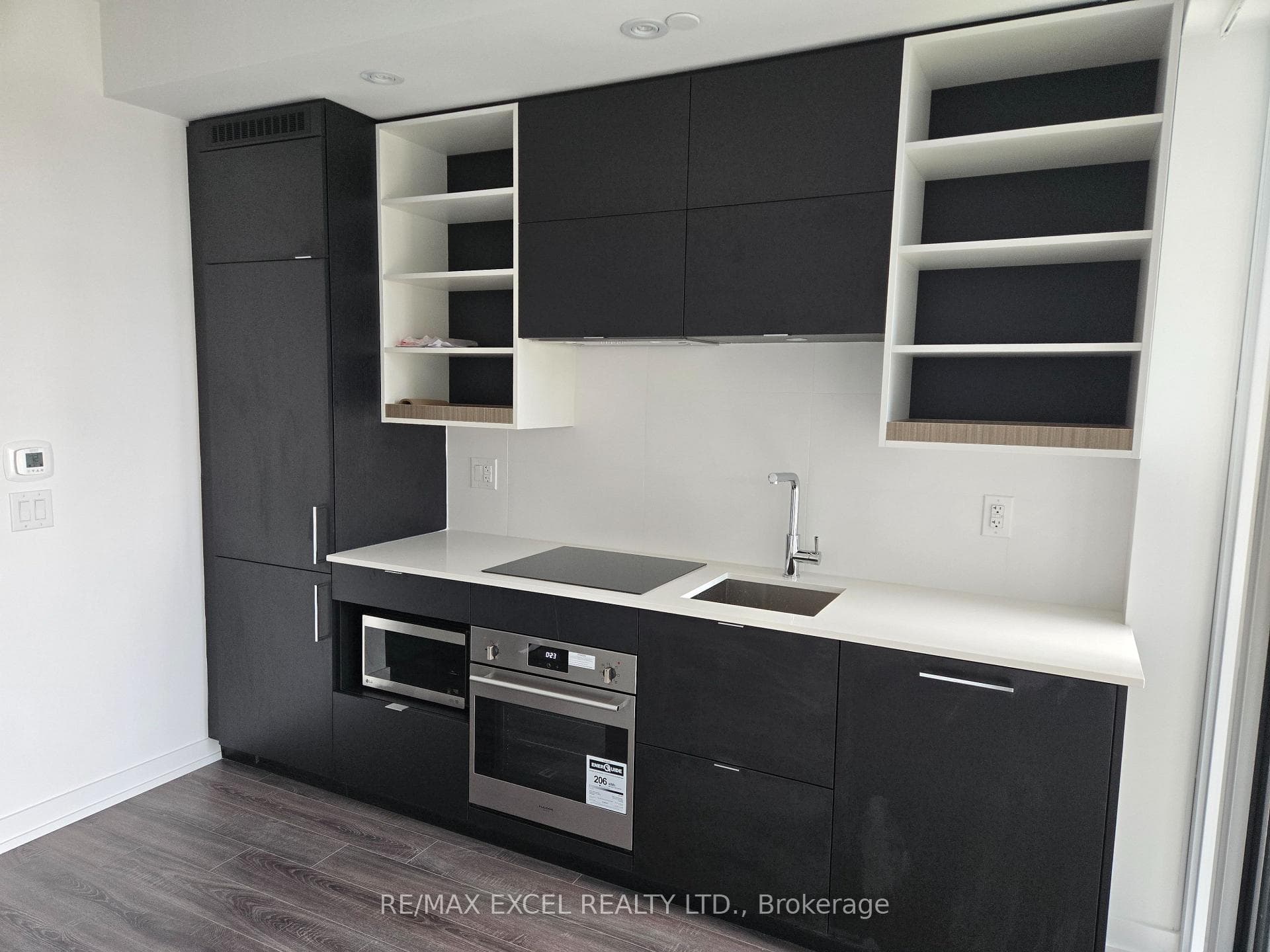 20 Edward Street Unit 1817 photo 2