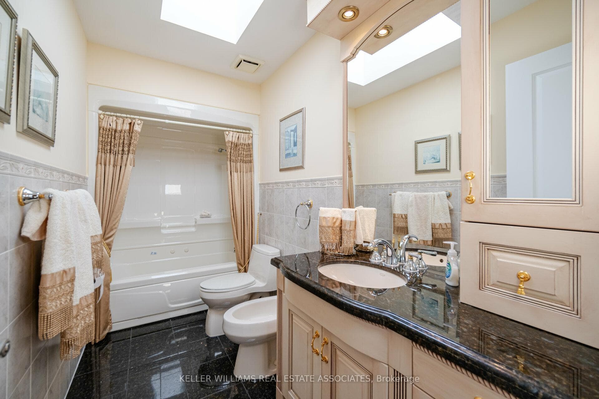 4267 Curia Crescent photo 26