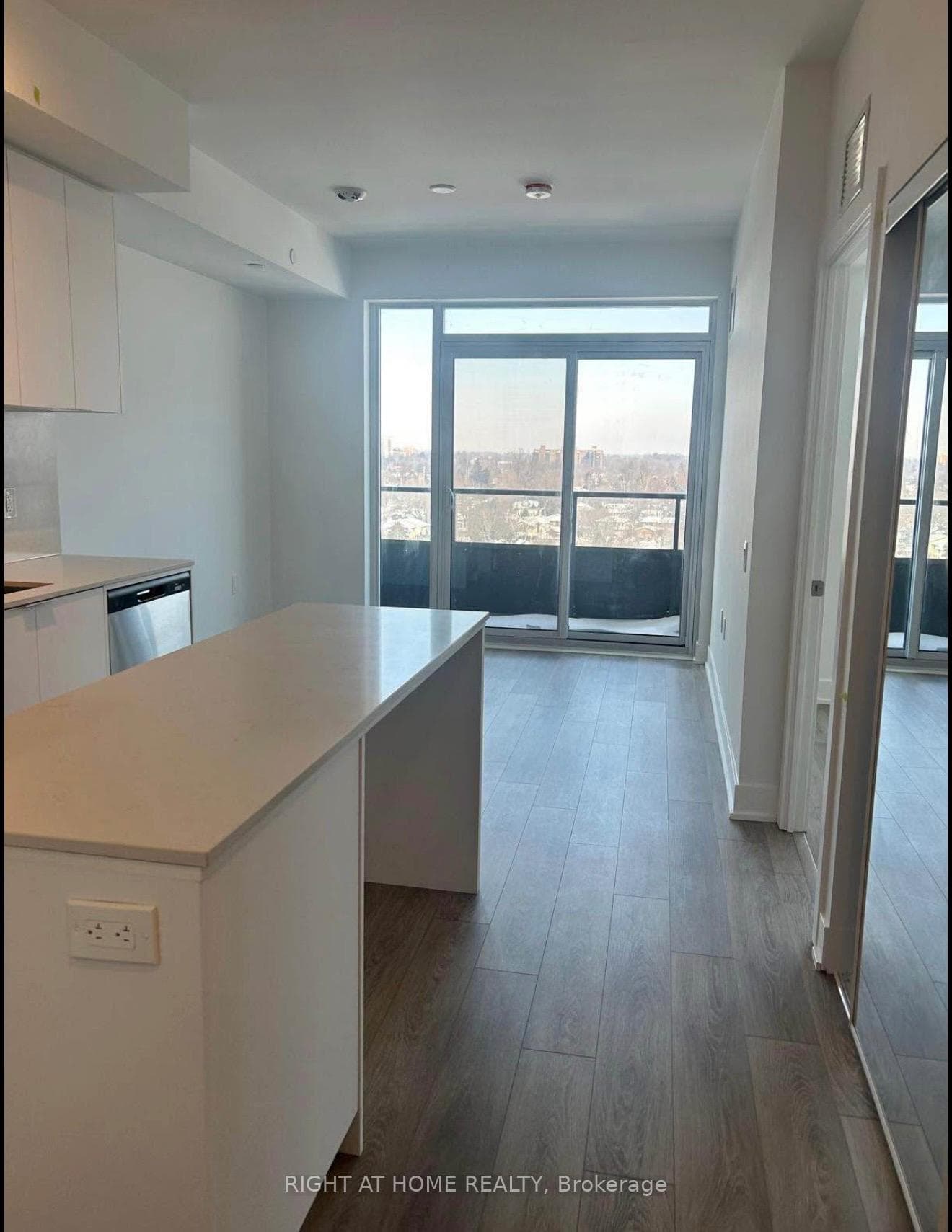 2088 James Street Unit 1004 photo 2