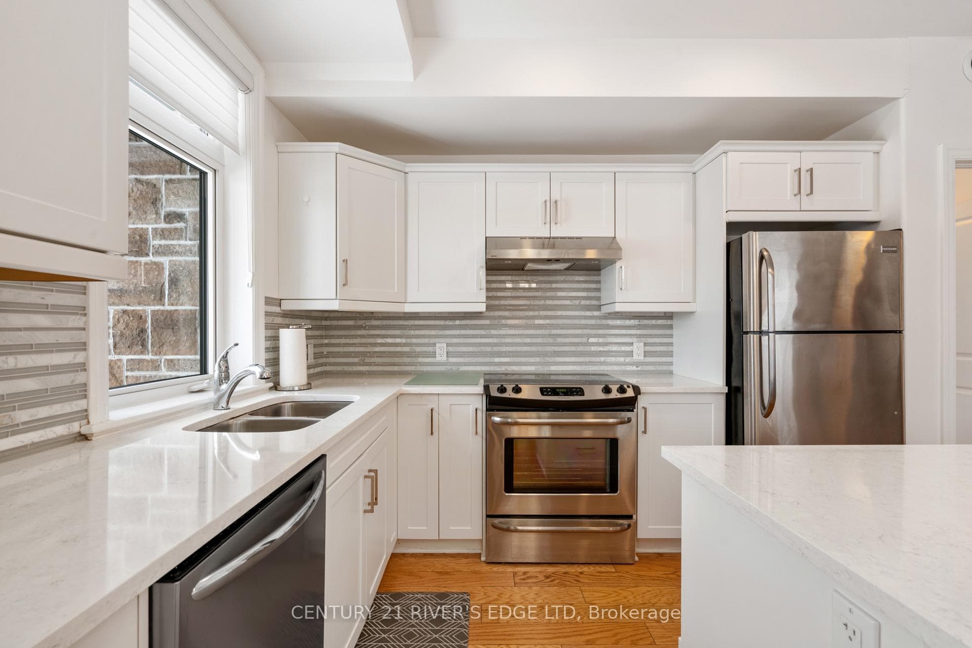 1109 Millwood Avenue Unit 302 photo 14