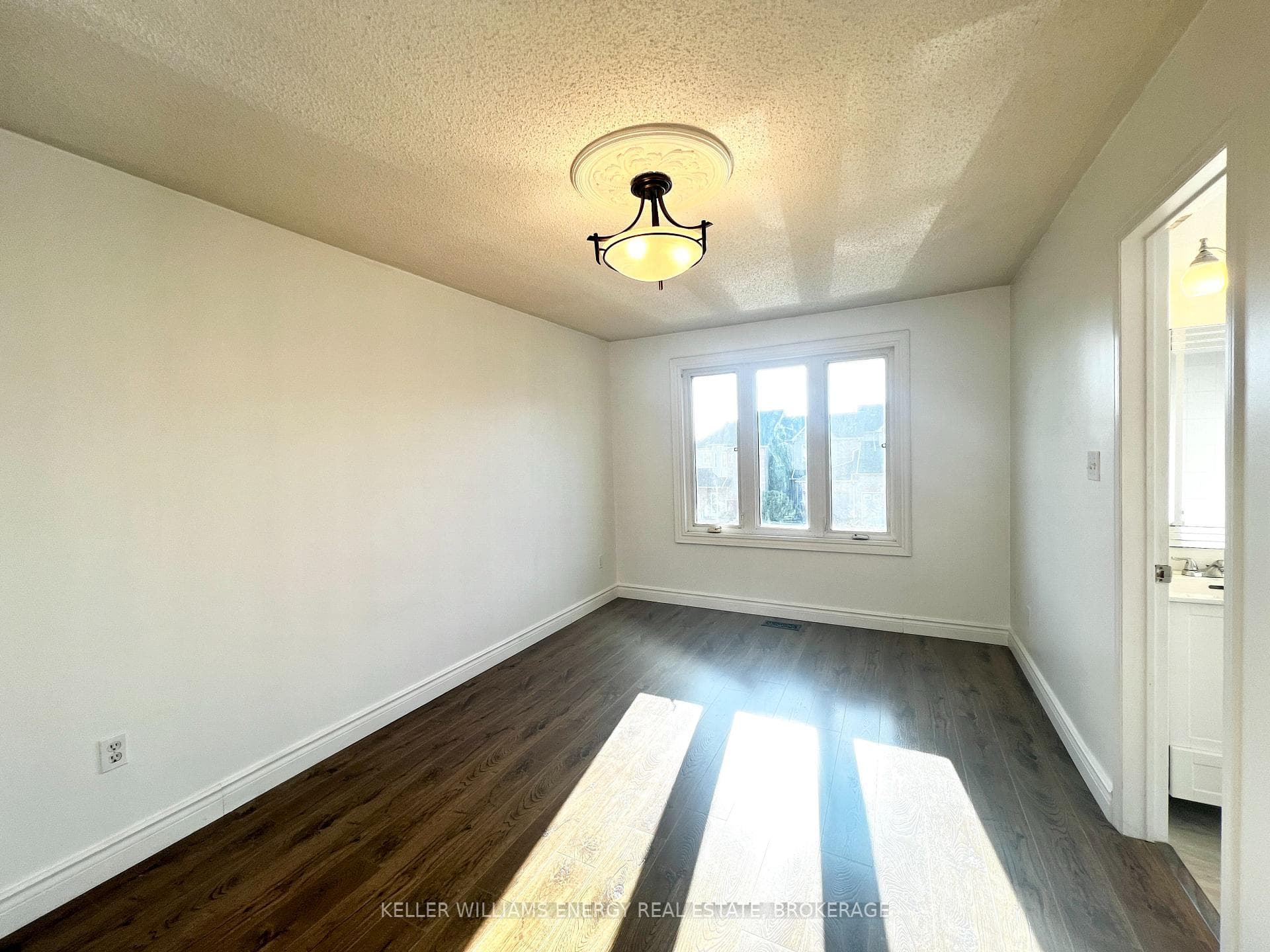 32 Trewin Lane photo 10
