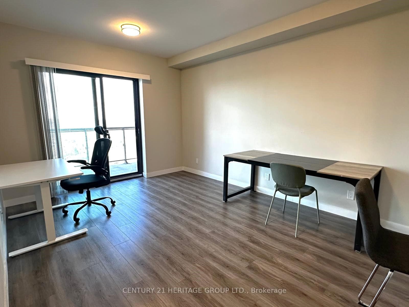 15 Queen Street Unit 1610 photo 8