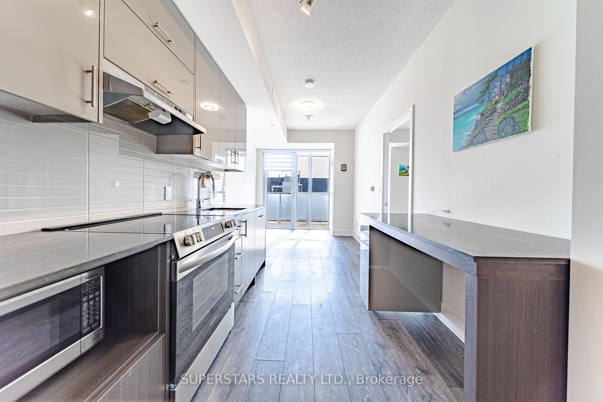 188 Fairview Mall Drive Unit 2216 photo 2