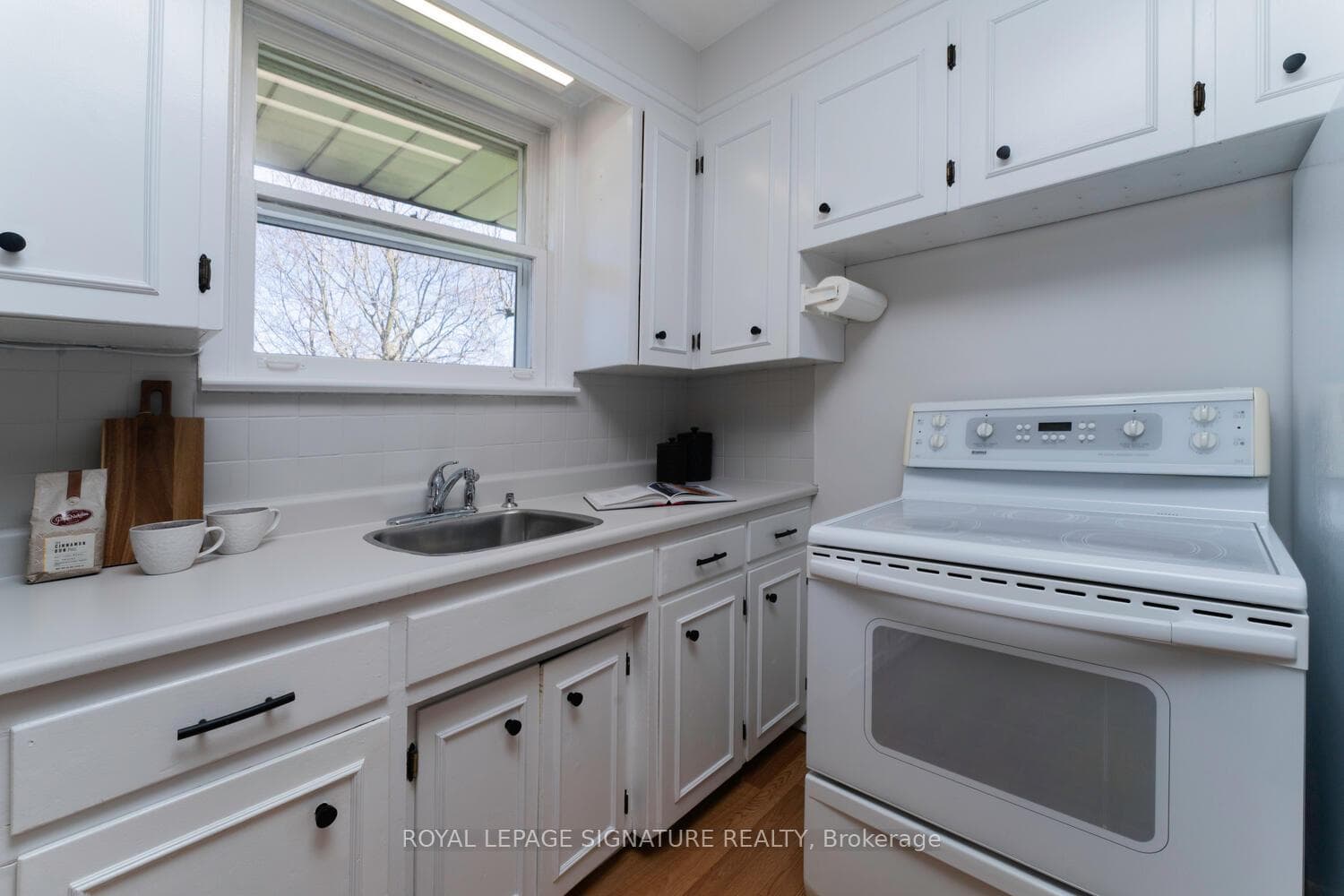 377 East Avenue photo 16