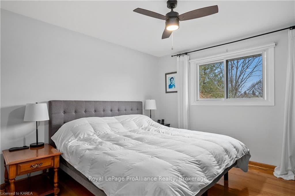 769 SUSSEX Boulevard photo 12