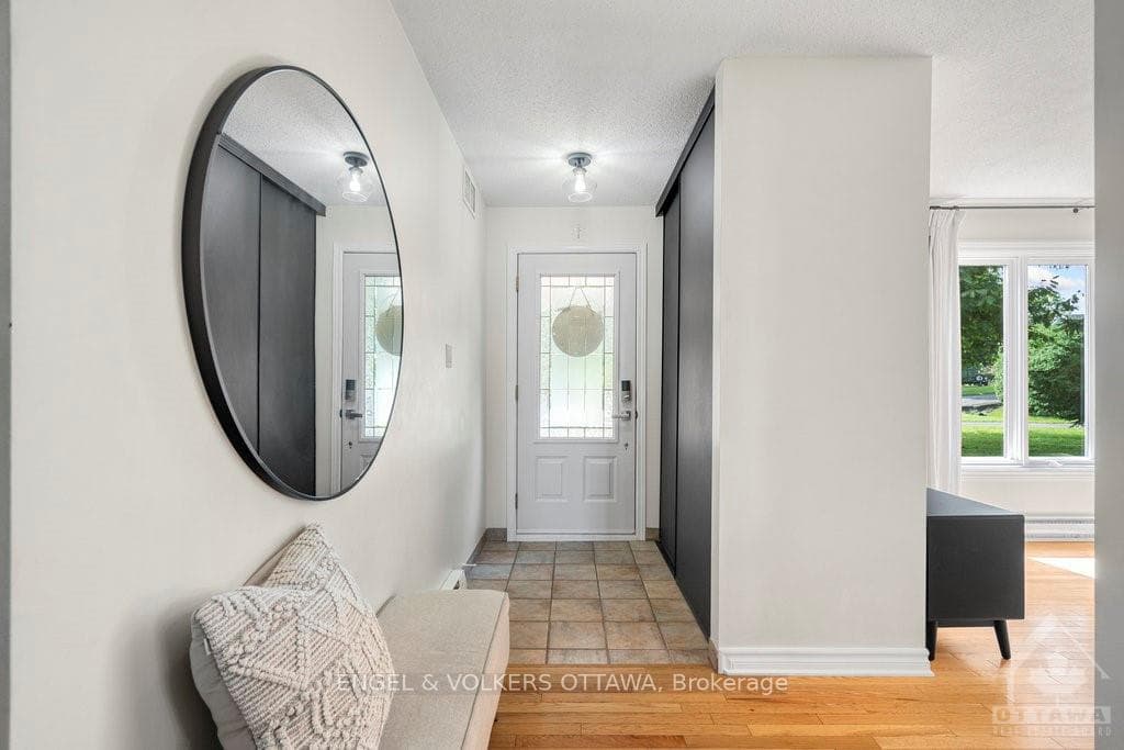 661 EAGLE Street photo 3
