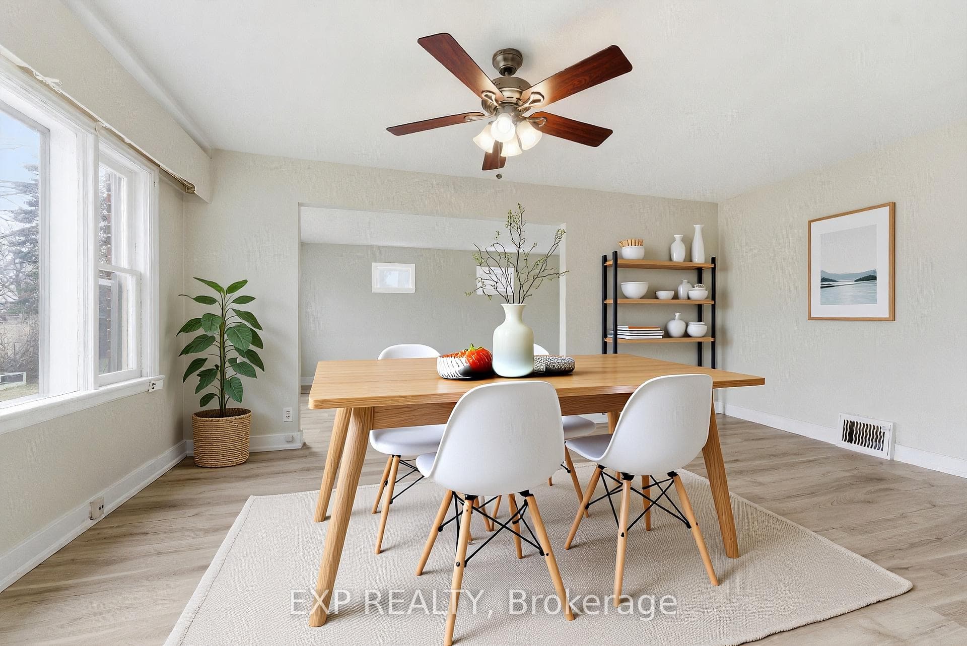8 Reynolds Crescent photo 6