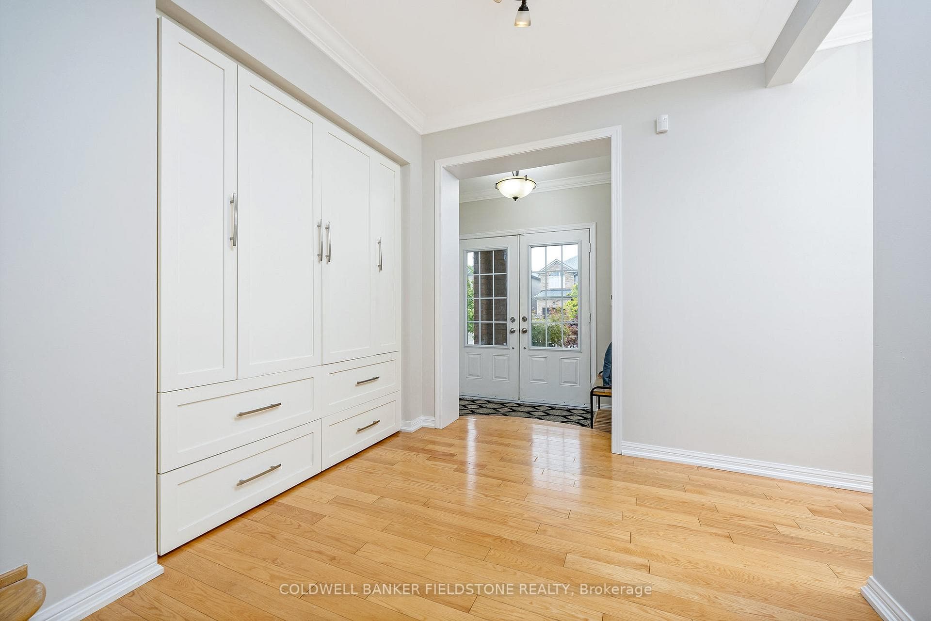 52 Milfoil Street photo 4