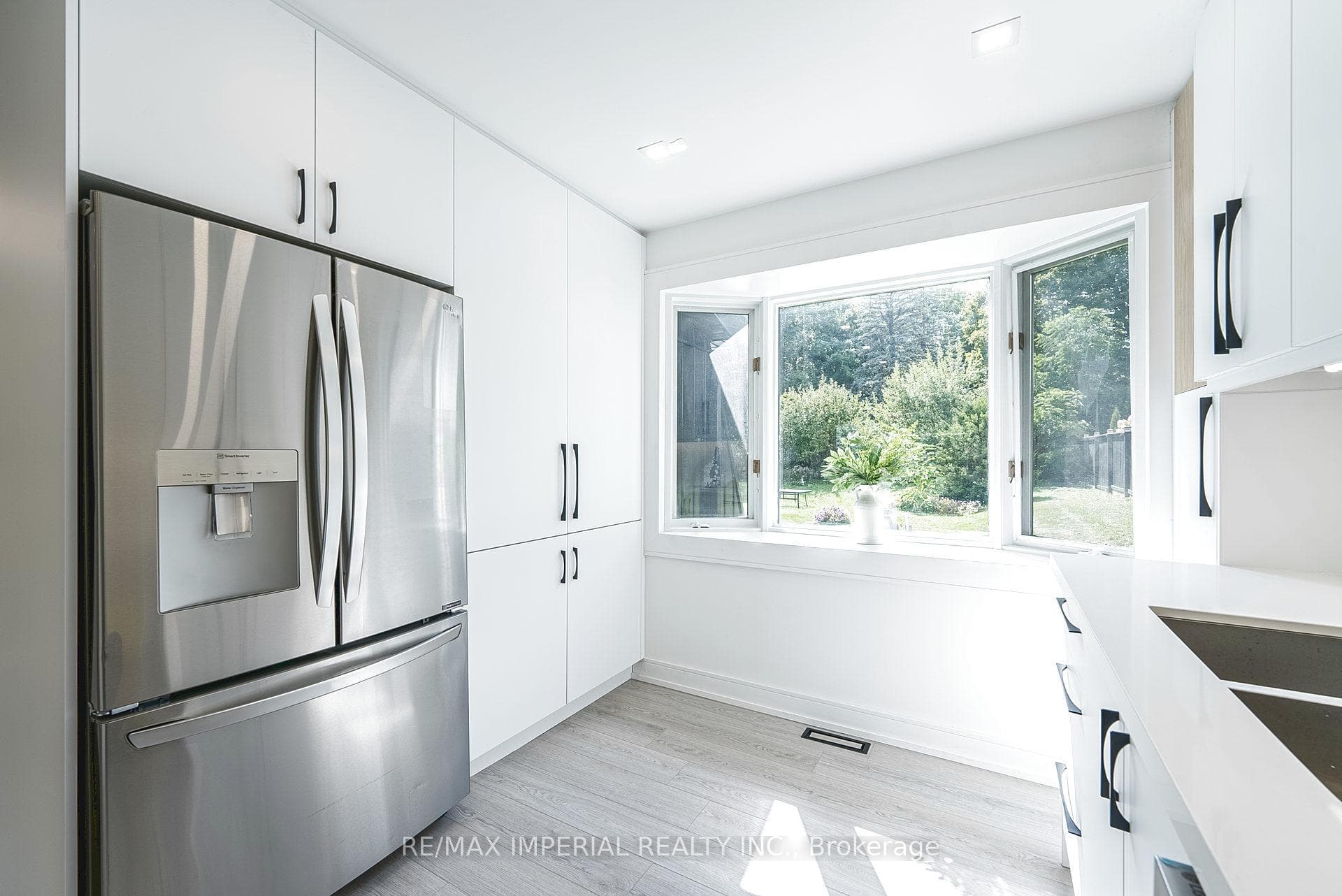 206 Richard Avenue photo 18