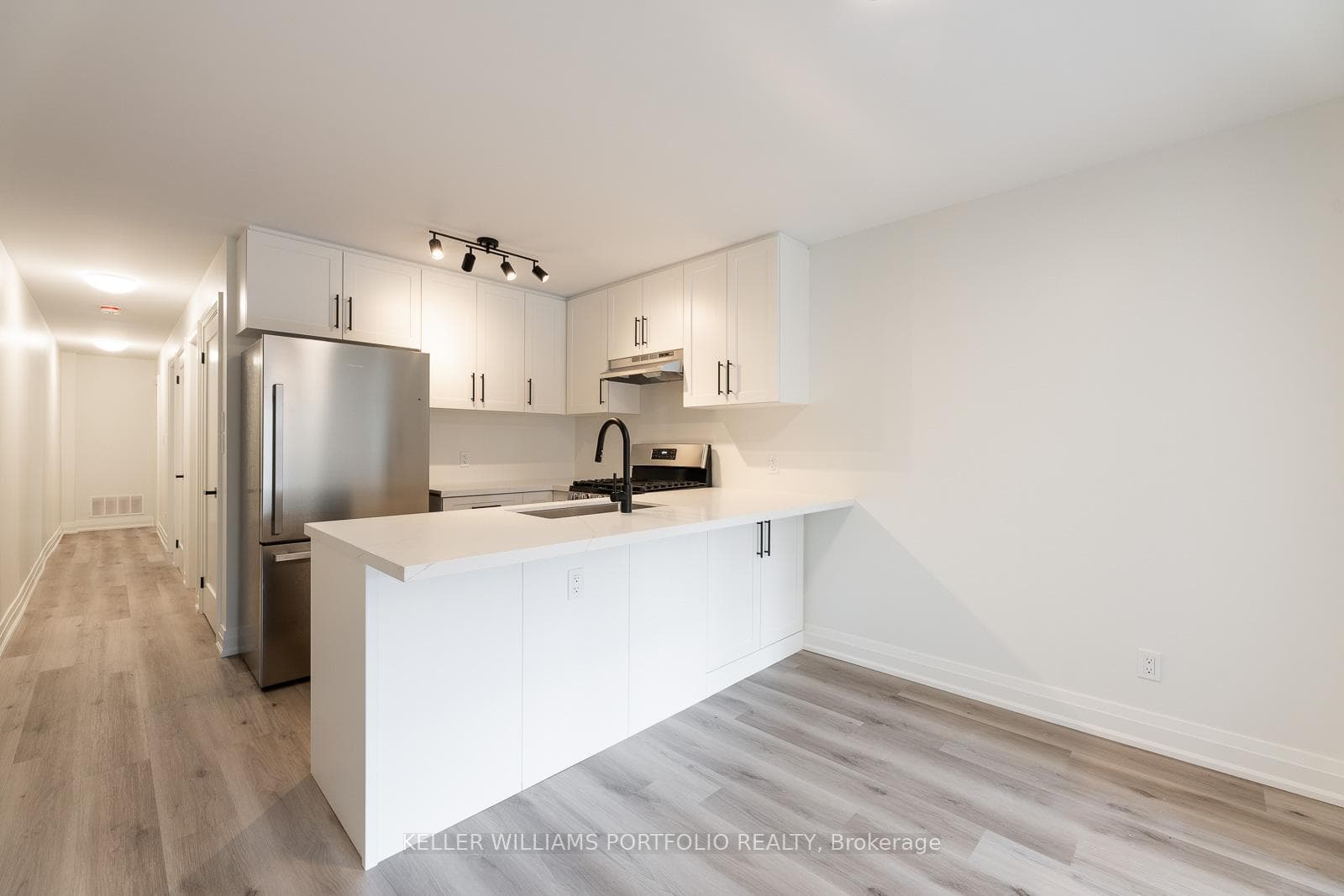 82 Marchmount Road Unit 2 photo 6