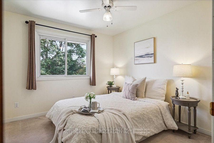 977 Nicholl's Boulevard photo 15