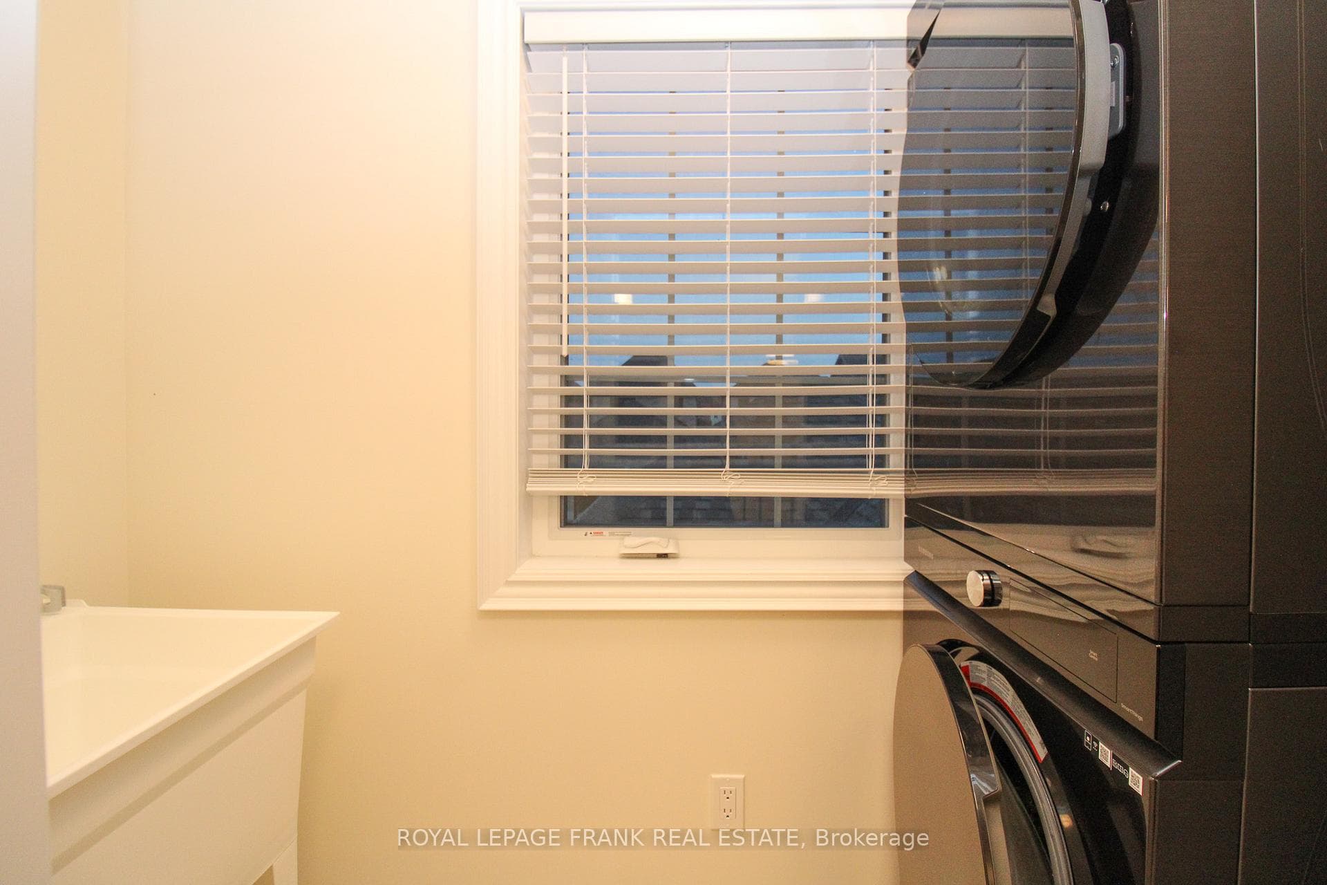 606 Wedlock Lane photo 32