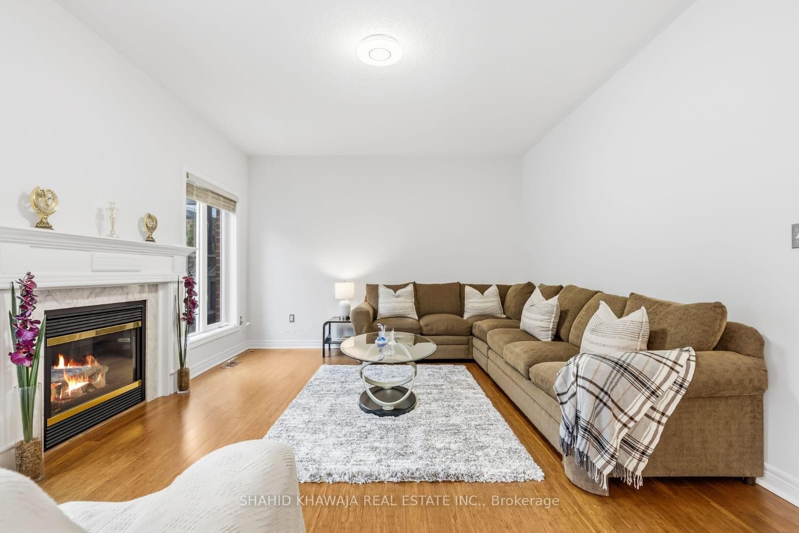 4826 St. Martin Mews photo 9