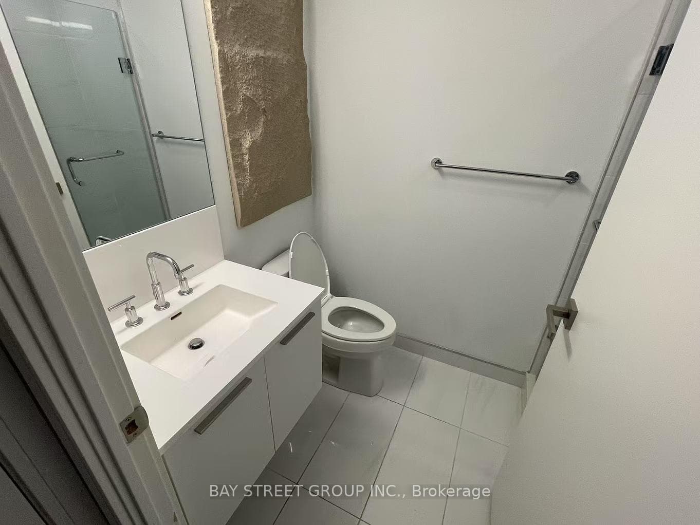 3 Gloucester Street Unit 1713 photo 6
