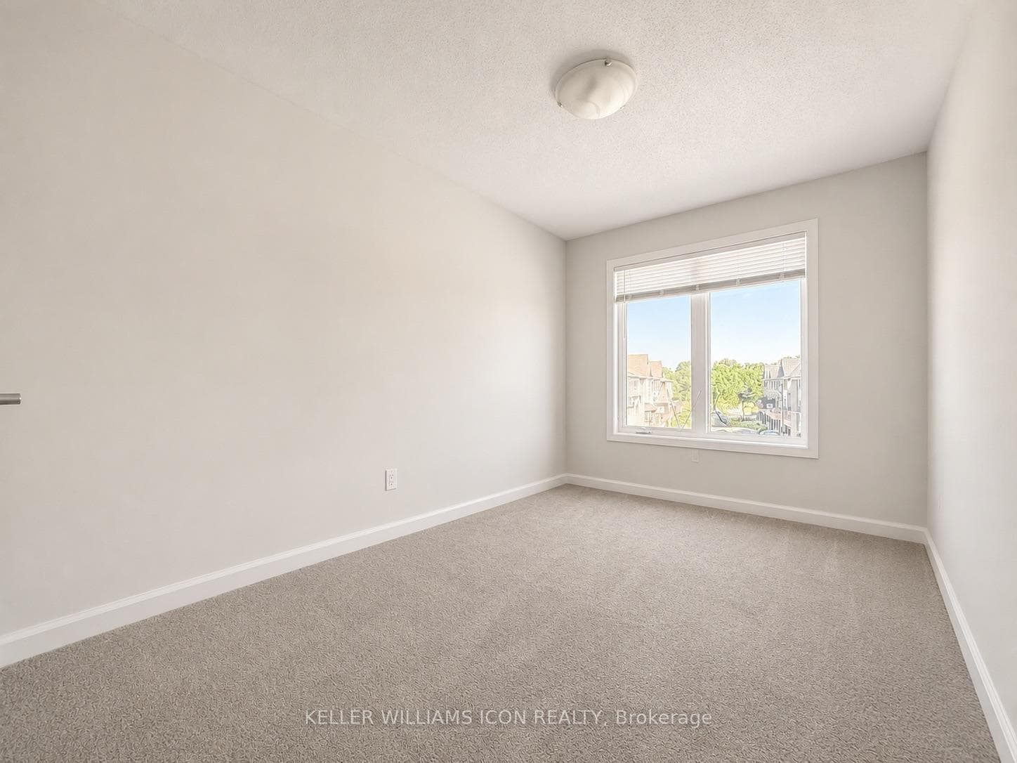 349 Clearpath Private photo 14