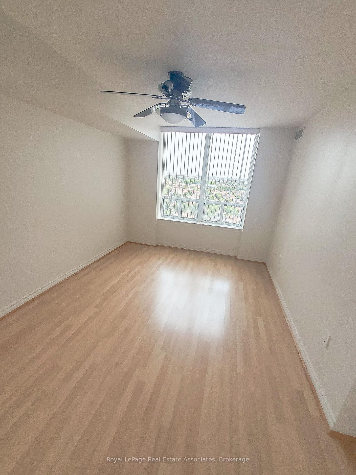 55 Strathaven Drive Unit 1202 photo 34