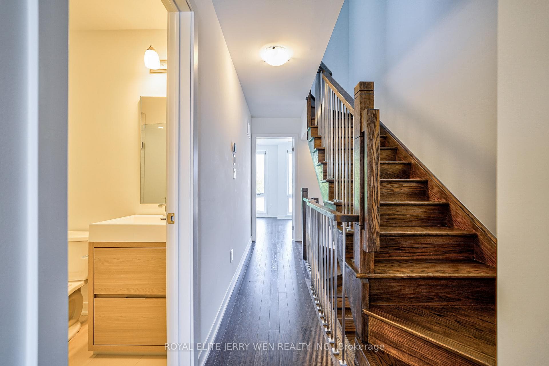 70 Green Gardens Boulevard Unit 7 photo 11