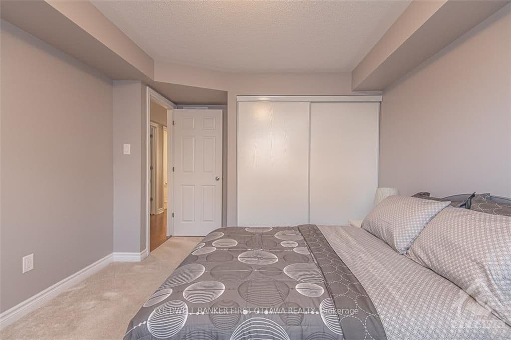 105 BLUESTONE Unit 2 photo 29