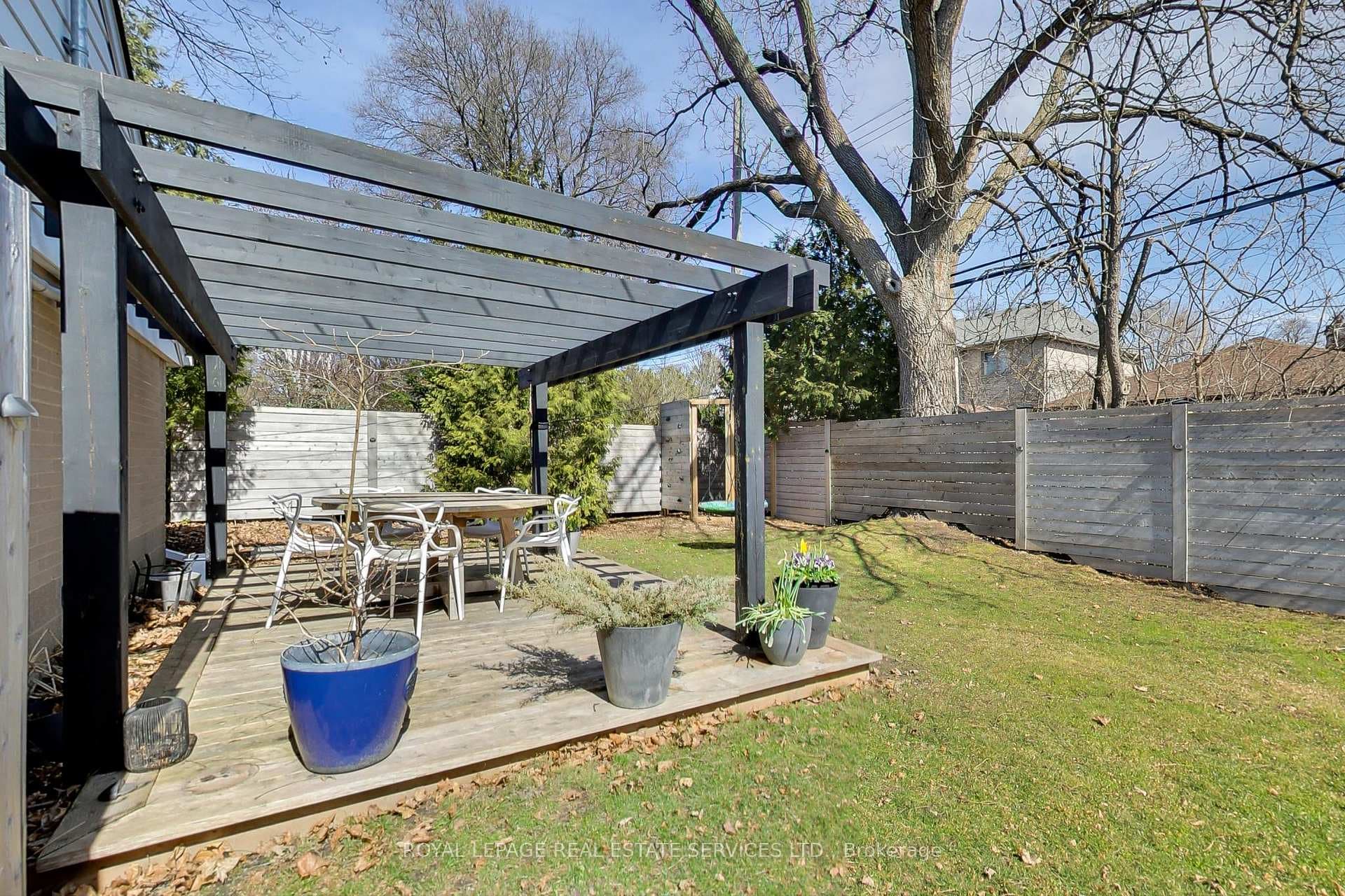 36 Finchley Road photo 28