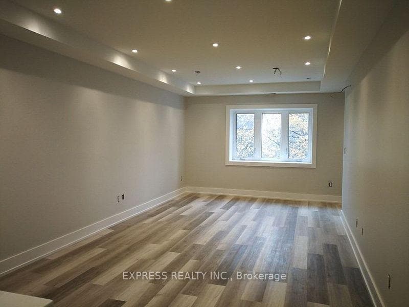 497 Parkside Drive Unit 4 photo 3