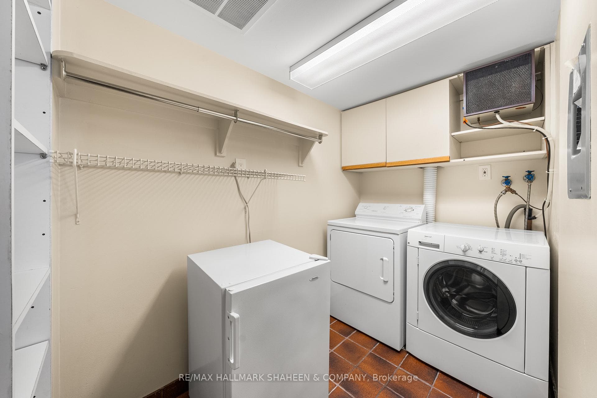 55 Harbour Square Unit 1711 photo 29